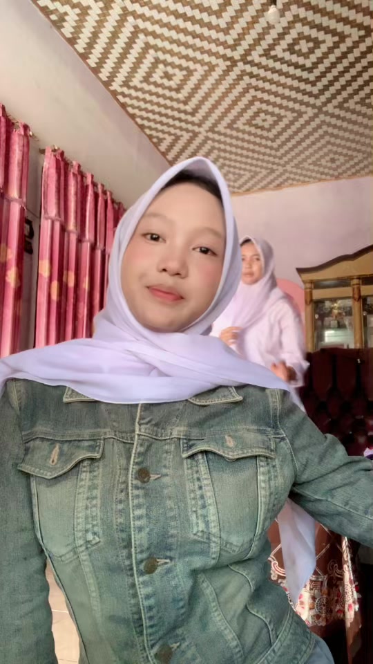 @dindaaee