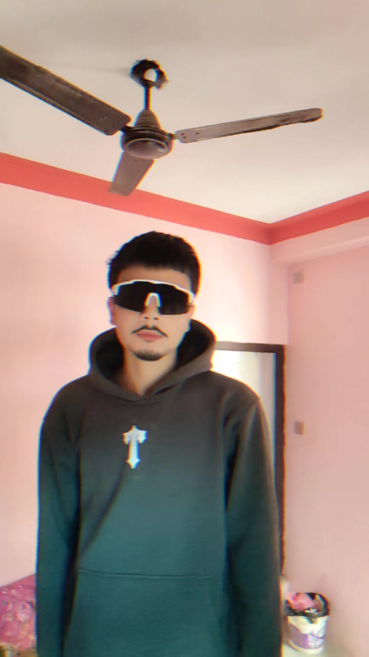 @(Deepyyy.....💐👑)