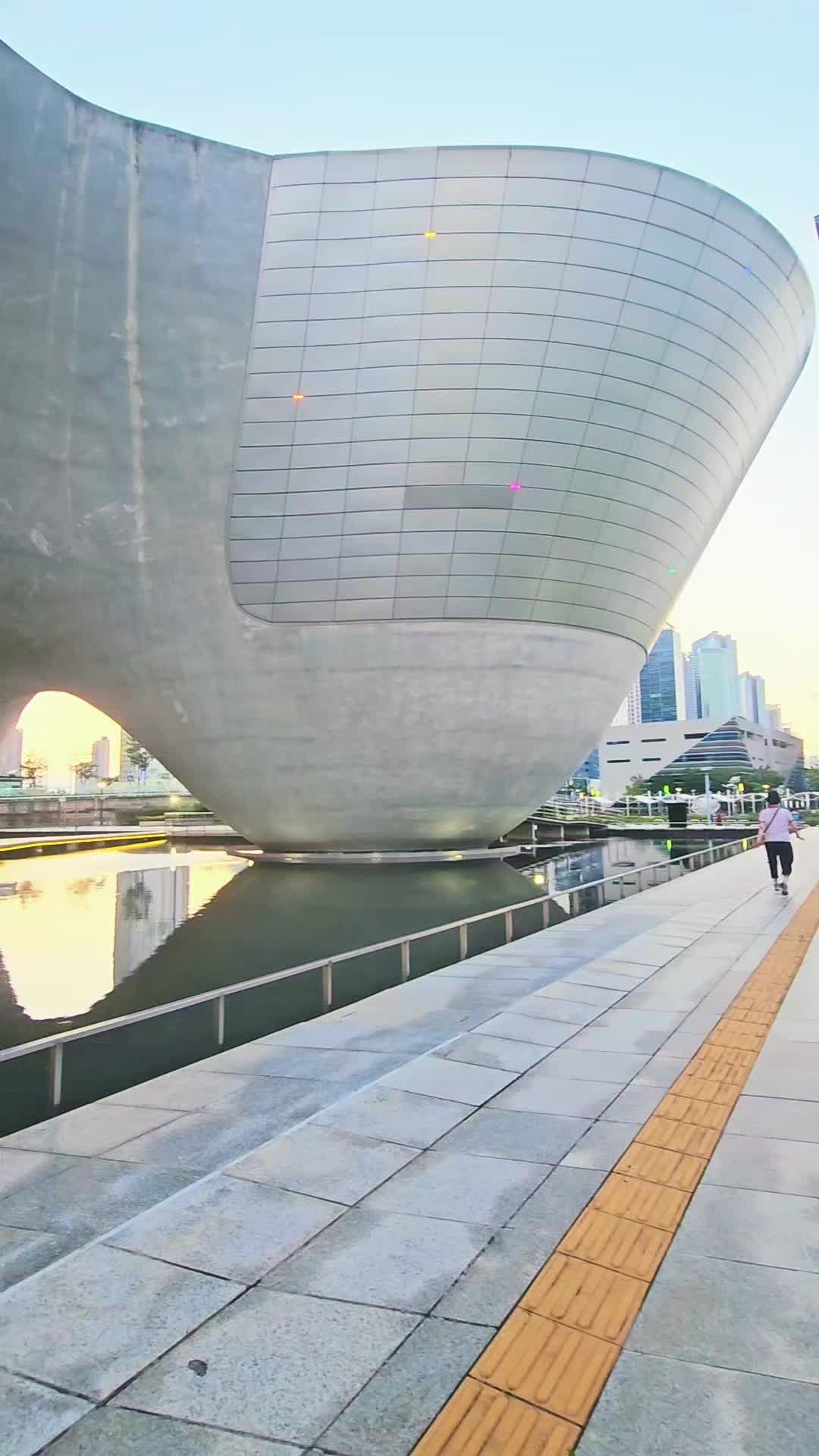 @Aizaz 🇵🇰In🇰🇷Korea