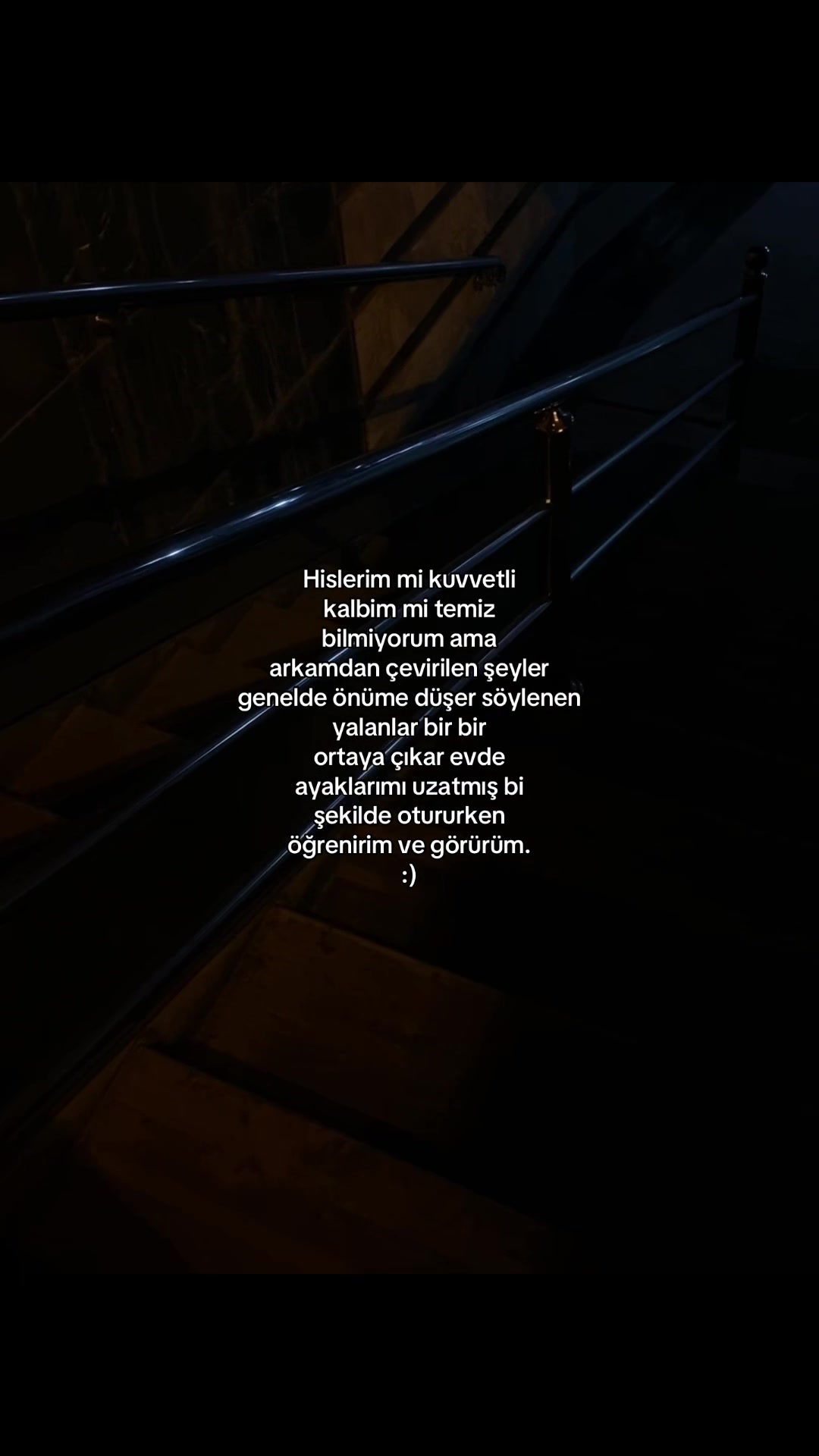 @𝓜.