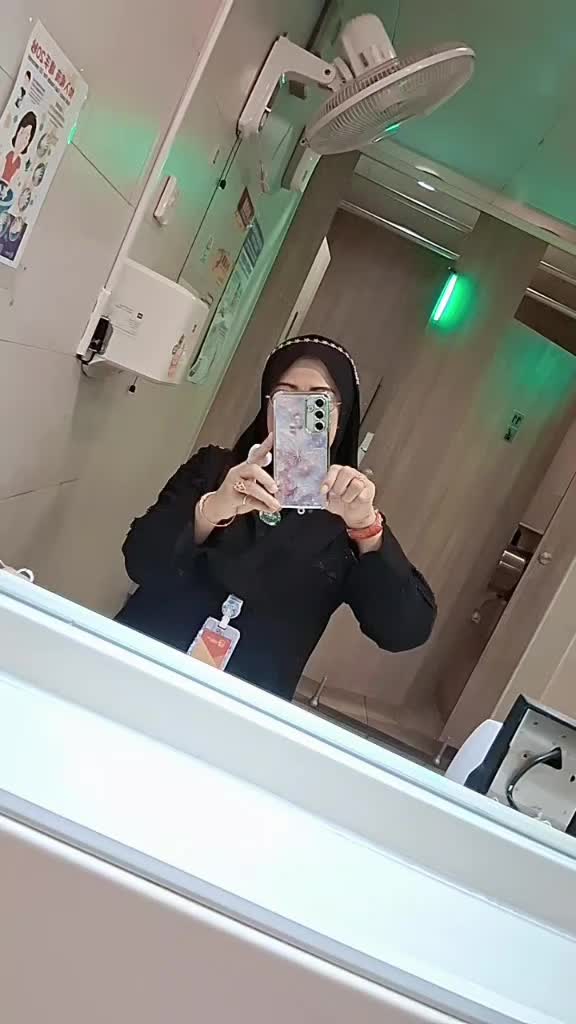 @Nur Huang 🇭🇰