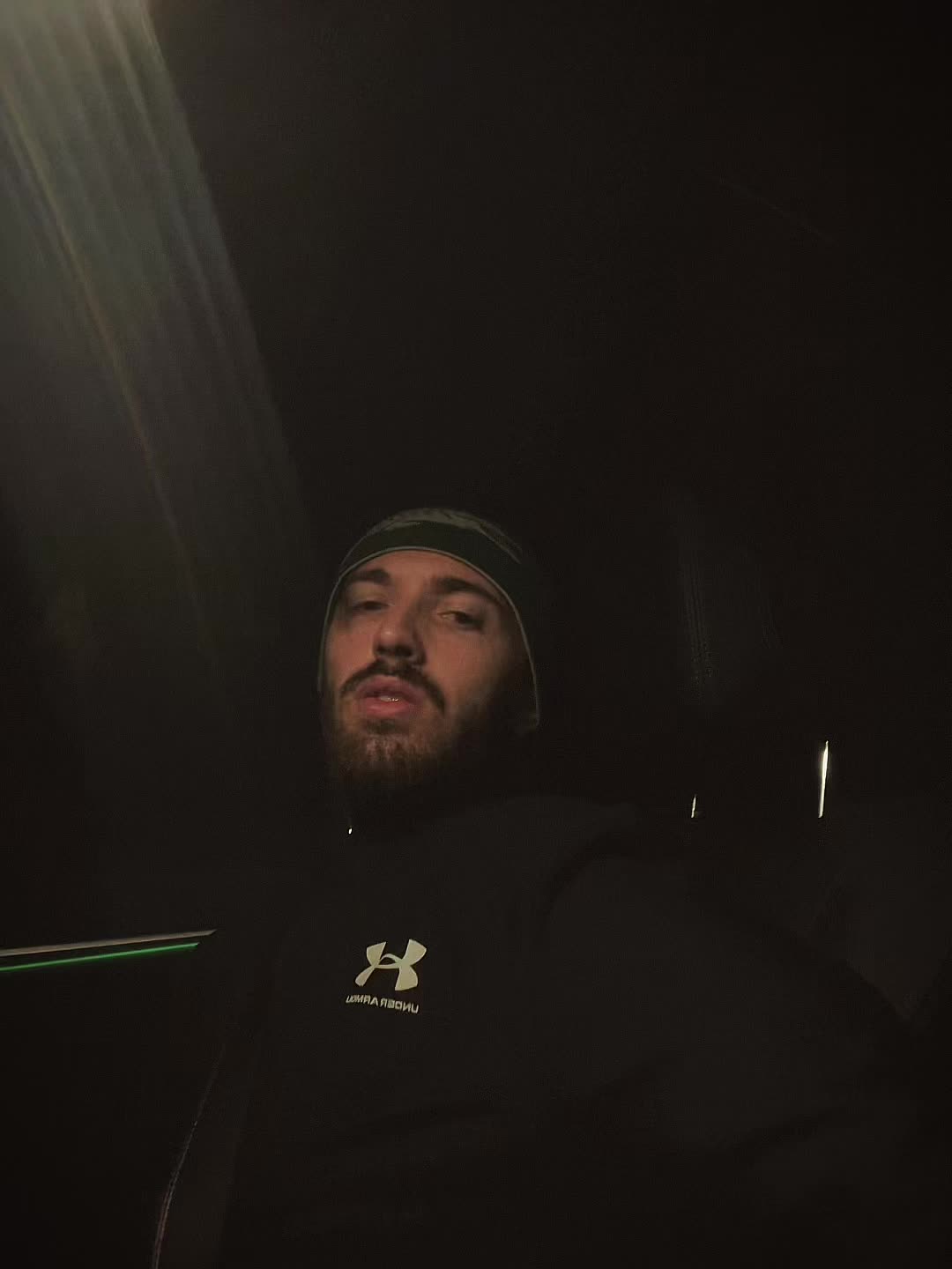 @tonyggii