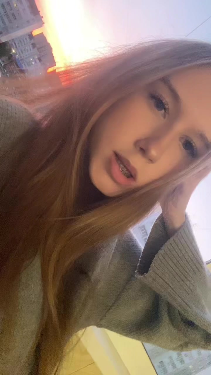 @клубничная