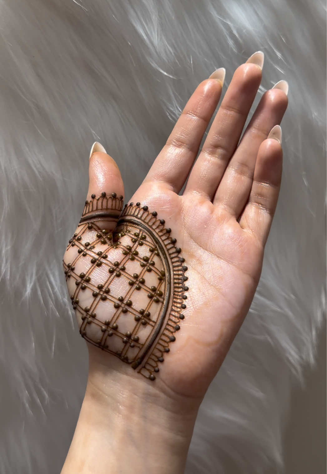 @charmsofmehandi