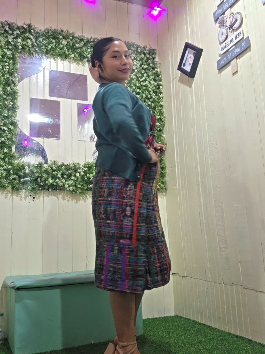 @Elena Va&iacute;l Oficial