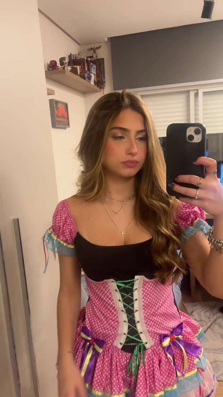 @closedaalicia