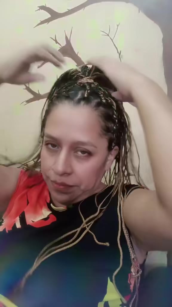 @Shalal&aacute; De Los Famosos