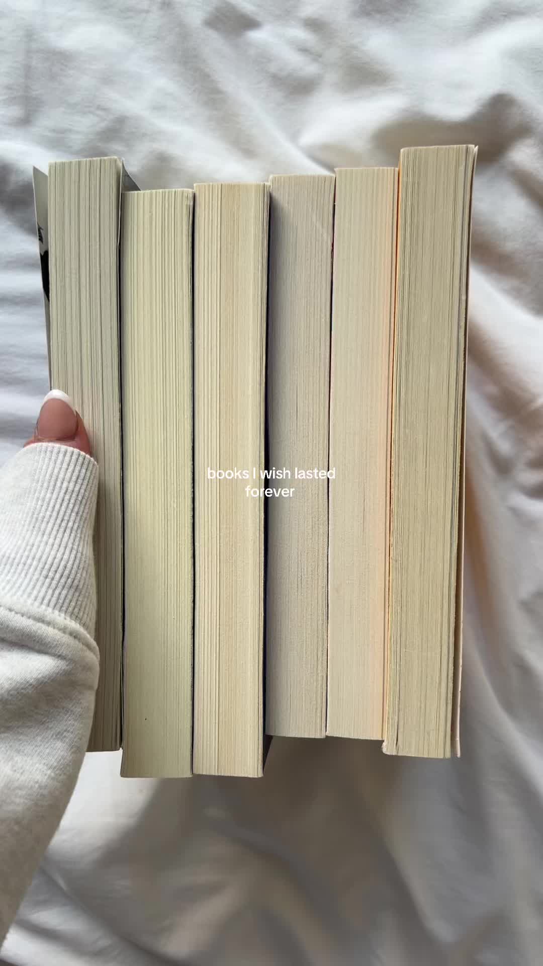 @amélie | booktok ♡