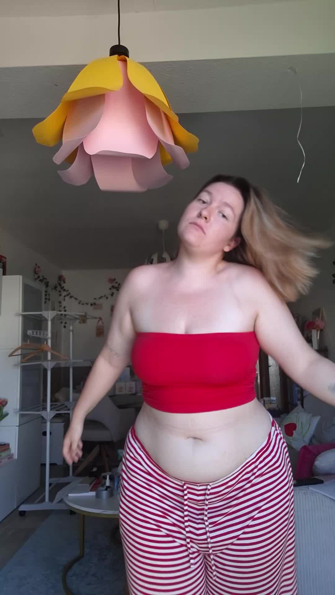 @vivienhrtl🌼