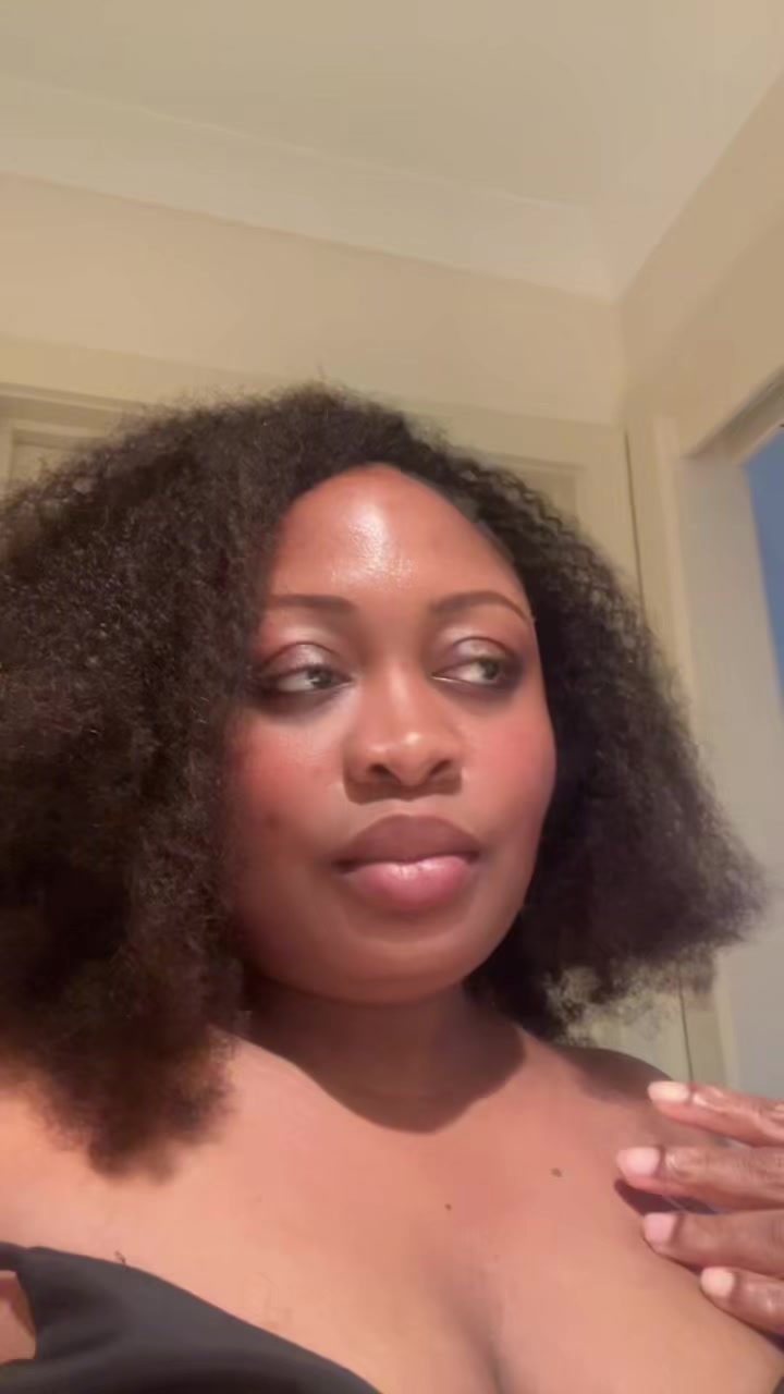 @MEL Là Capricorn ♑️🇨🇬❤️🇦🇺