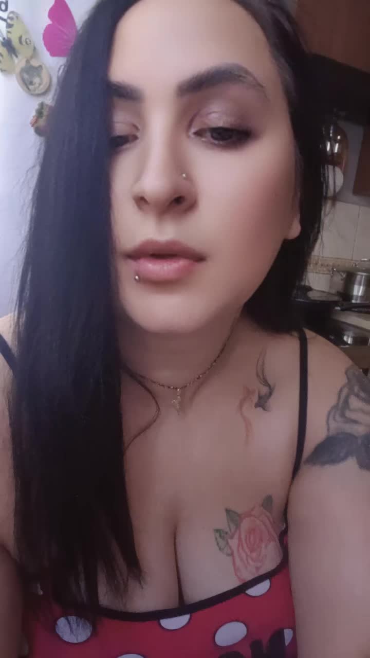 @Czoorna💋😈