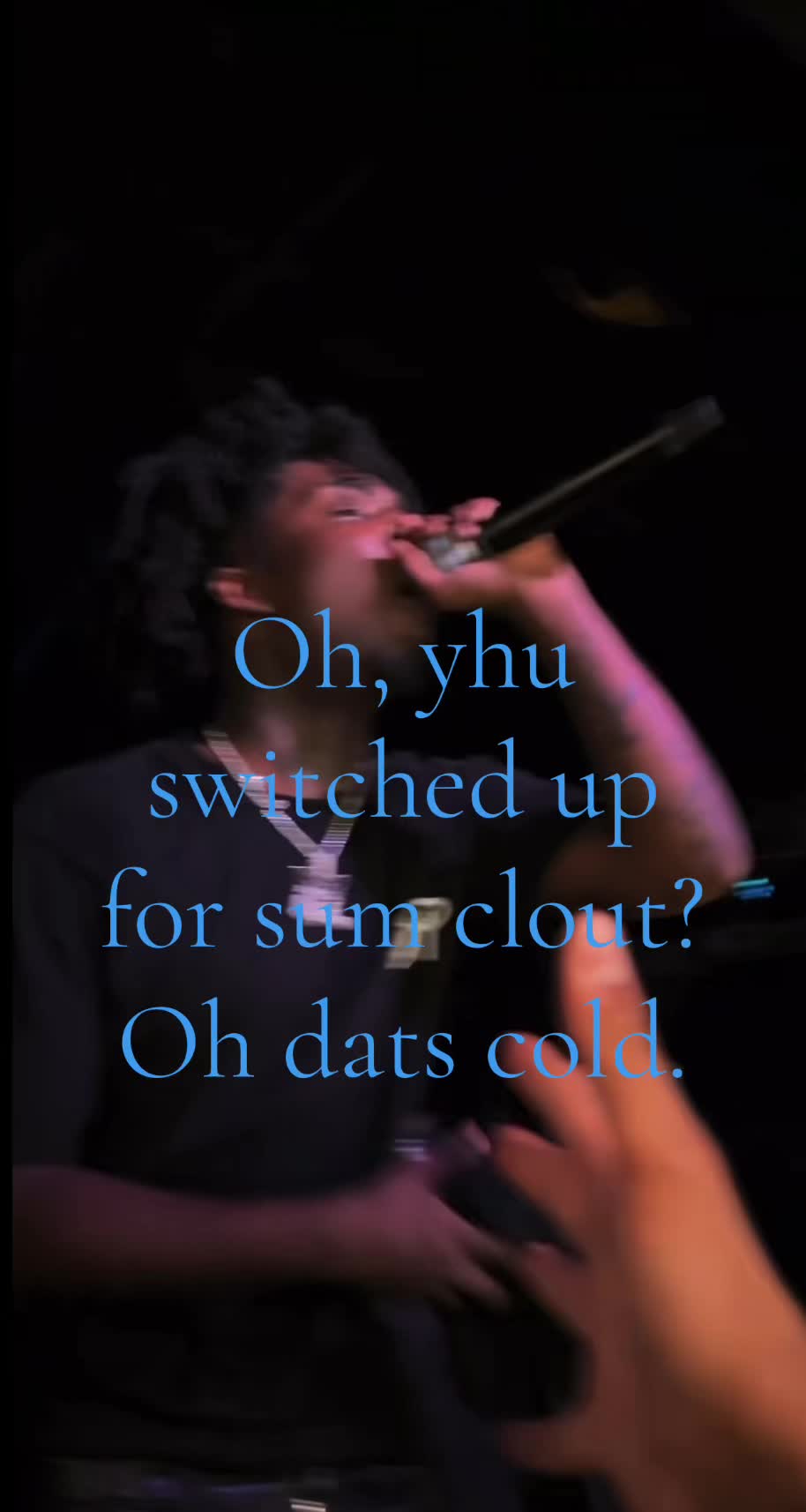 @￴￴