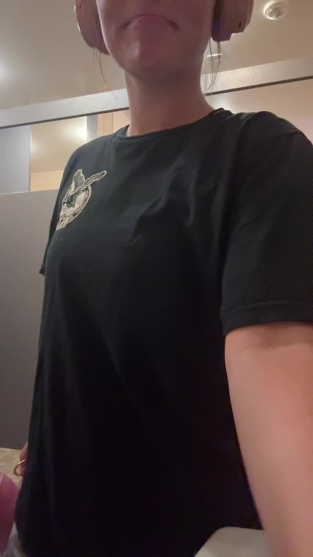 @moluvv4