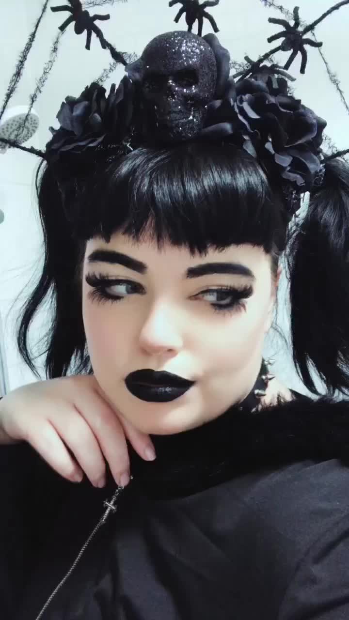 @🕷️𝕽𝖎𝖑𝖊𝖞 𝕮𝖔𝖚𝖙𝖚𝖗𝖊🖤