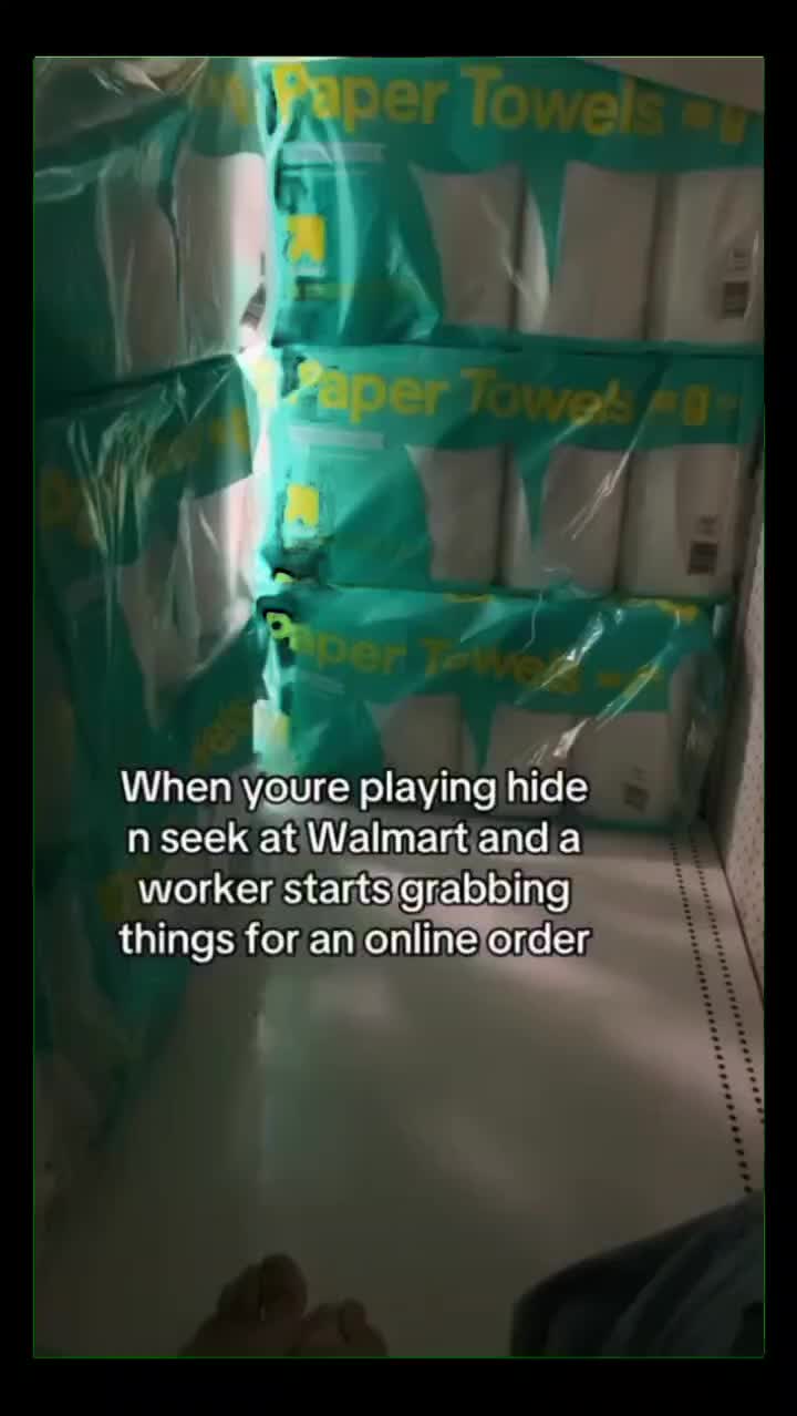 @( . _ .)