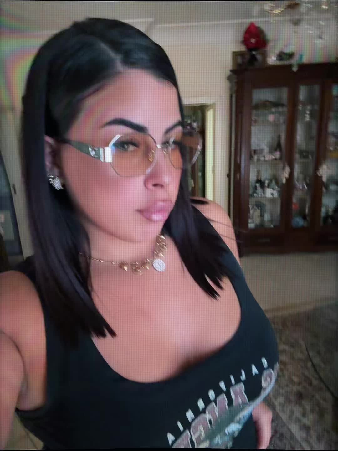 @Tonia