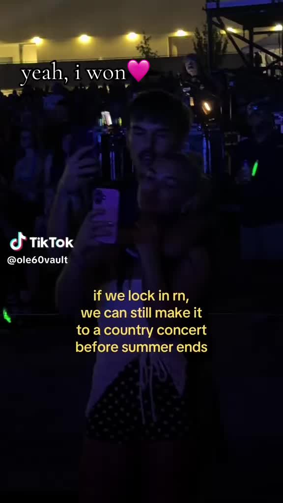 @jaclynnn