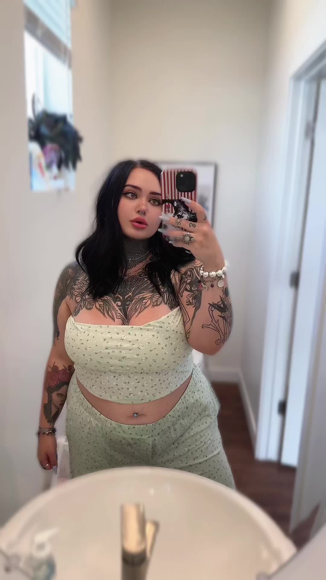 @🦇ℬ𝓇ℴℴ𝓀𝓁𝓎𝓃𝓃🦇