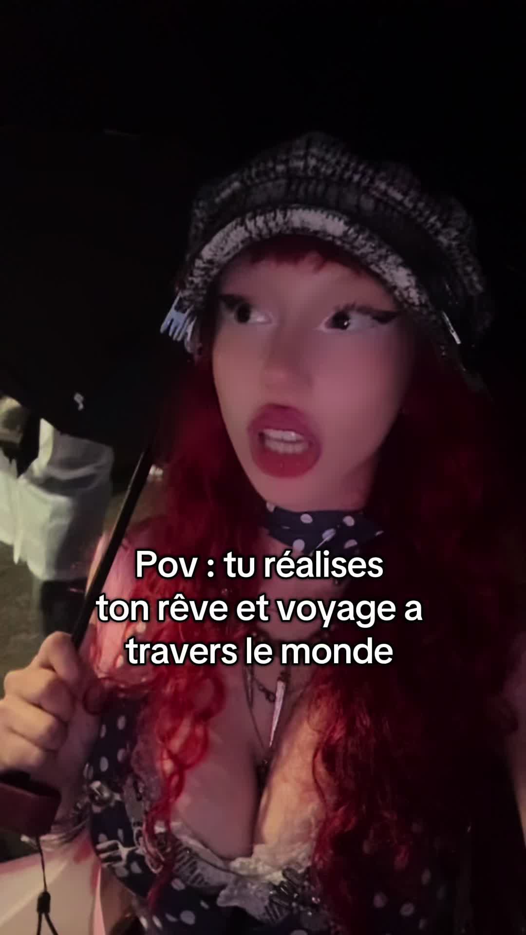 @lea_toute_rouge
