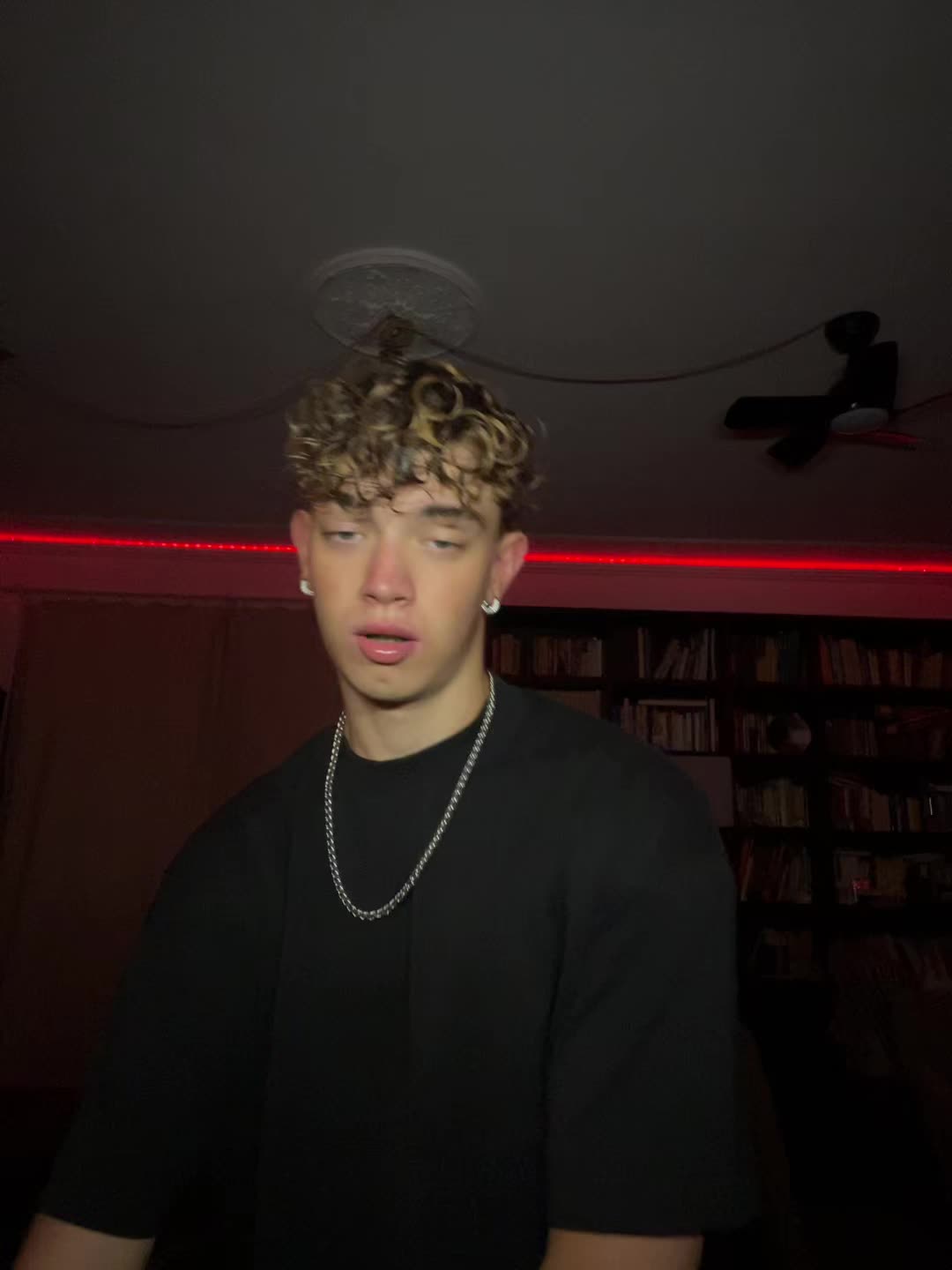 @𝓨 𝓛 𝓘 𝓐 𝓝💎