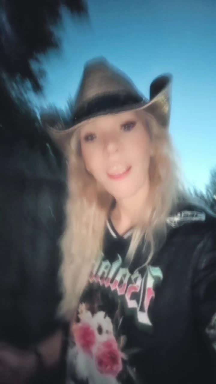 @𝕮𝖍𝖗𝖎𝖘𝖙𝖎𝖓𝖆