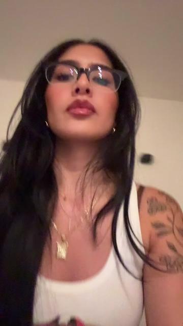 @😚