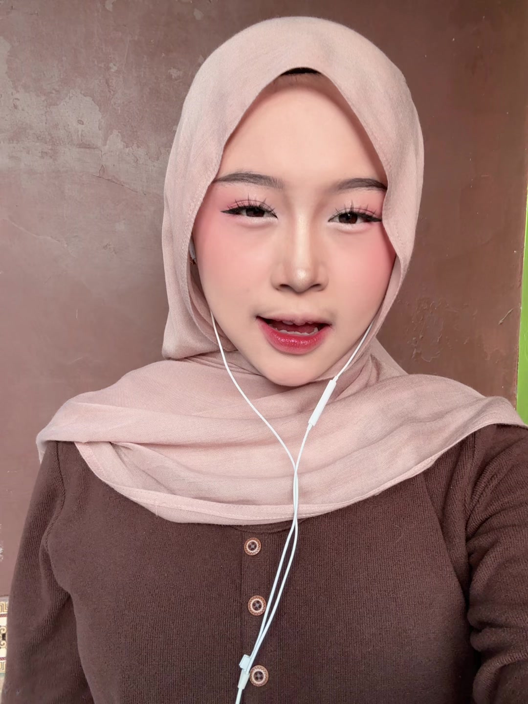@Uyuyyl