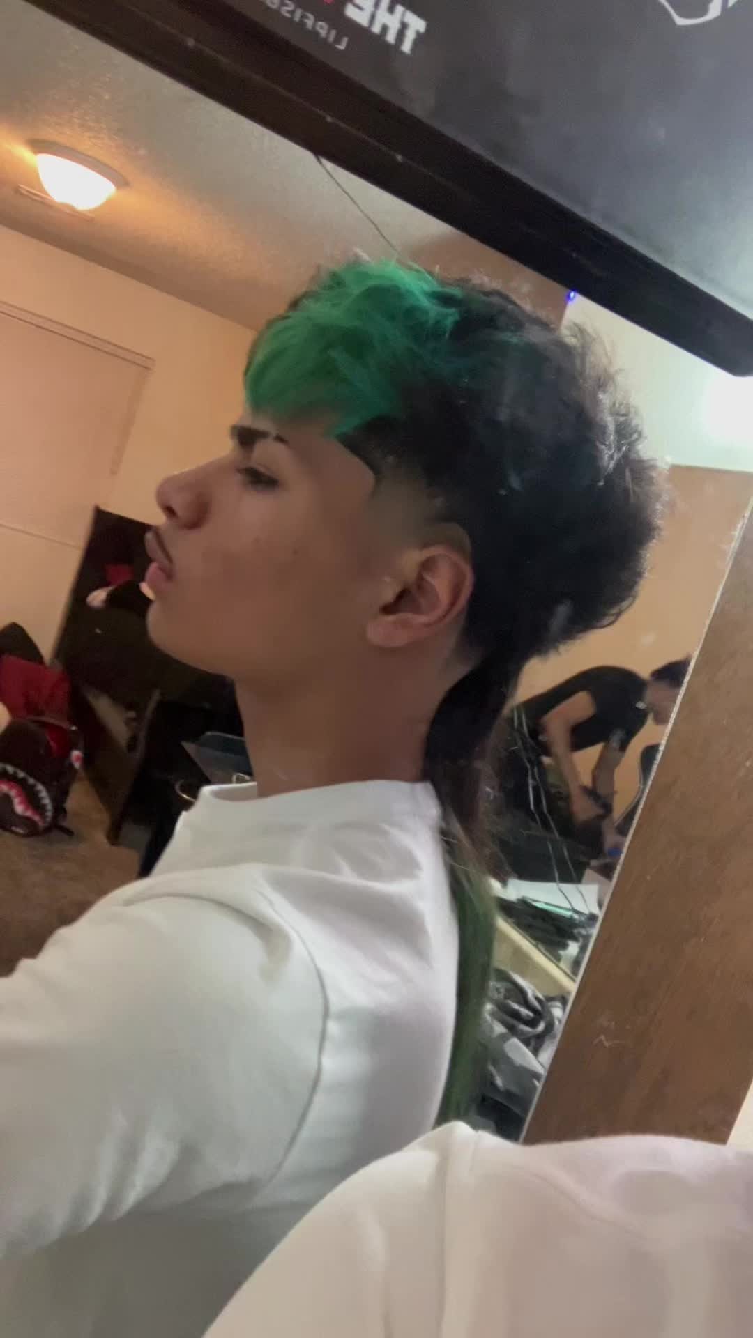 @👤