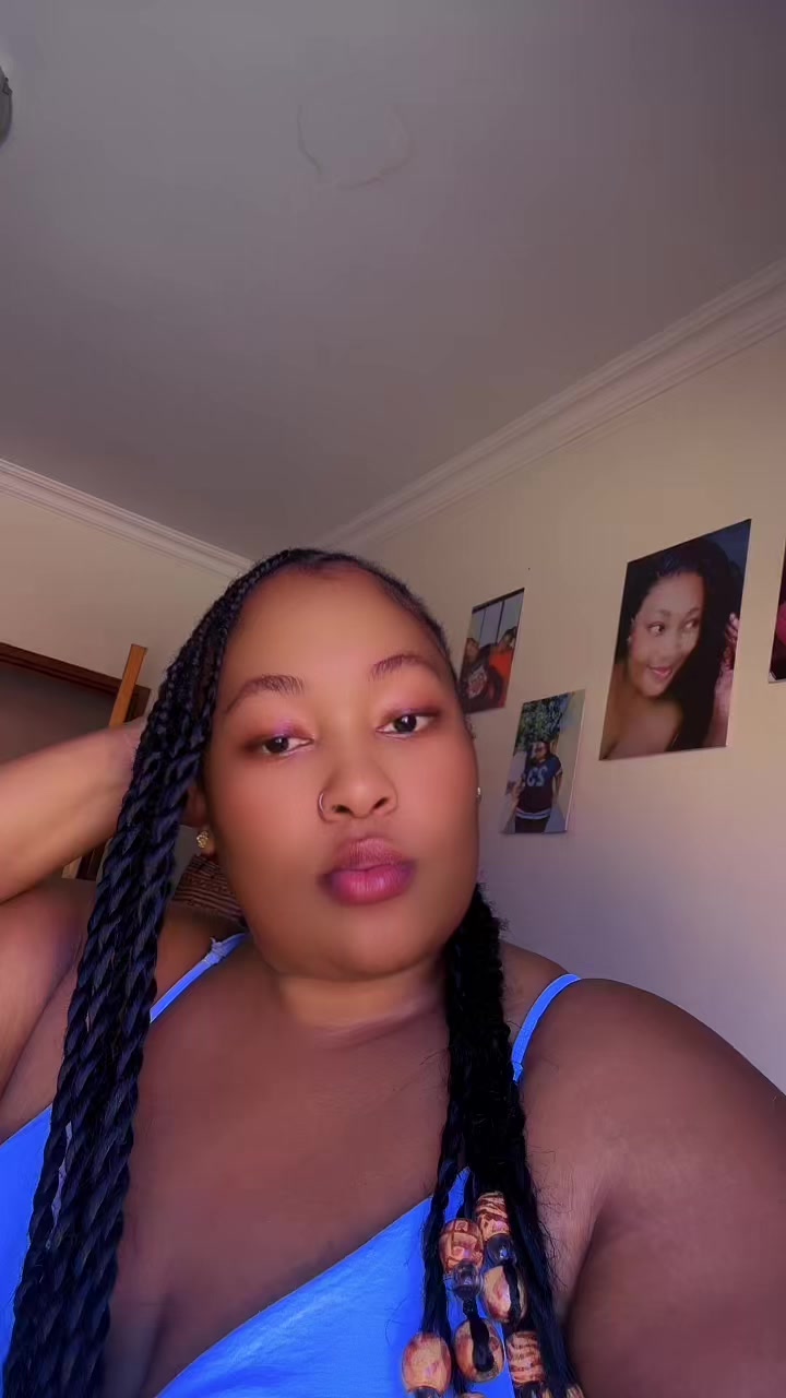@Carollzinhaaa27