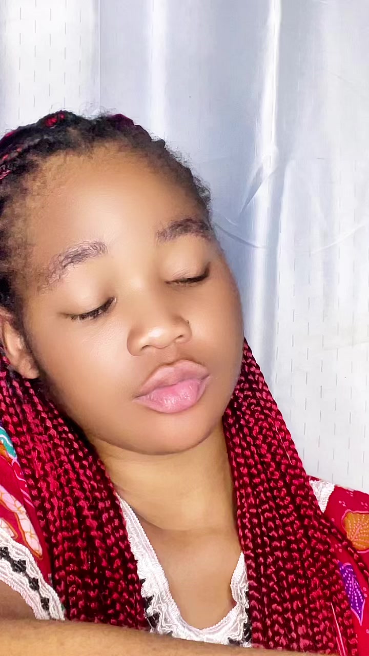 @Reniss'ka dame unique officiel