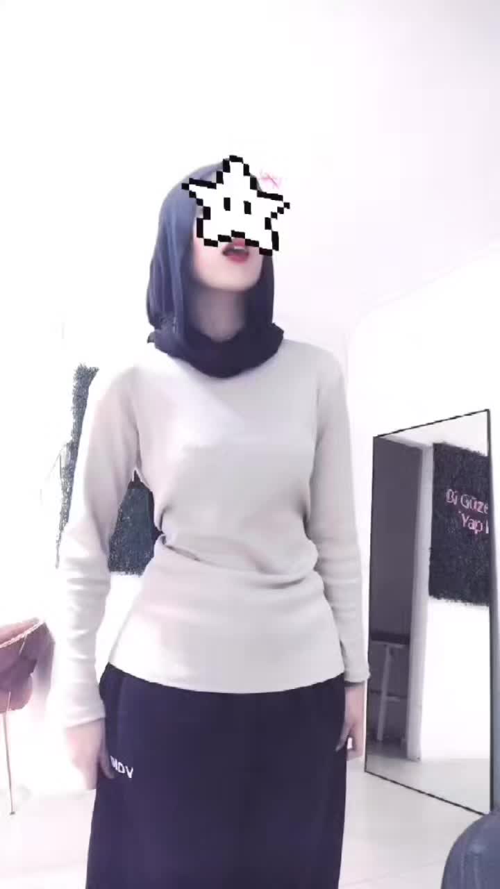 @🦊