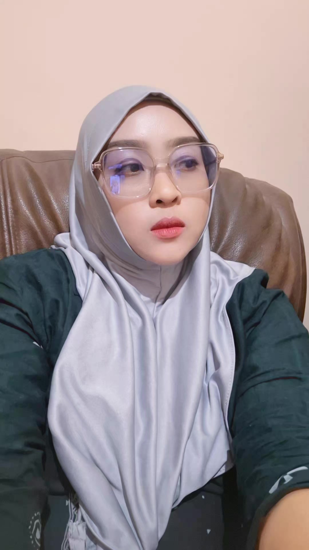 @Sofybintang