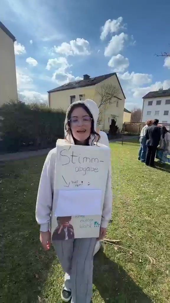 @Lara🇭🇷
