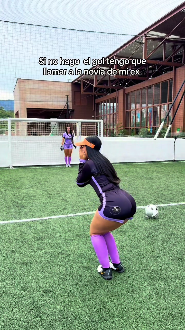 @Monica Vallejo⚽️#1💜