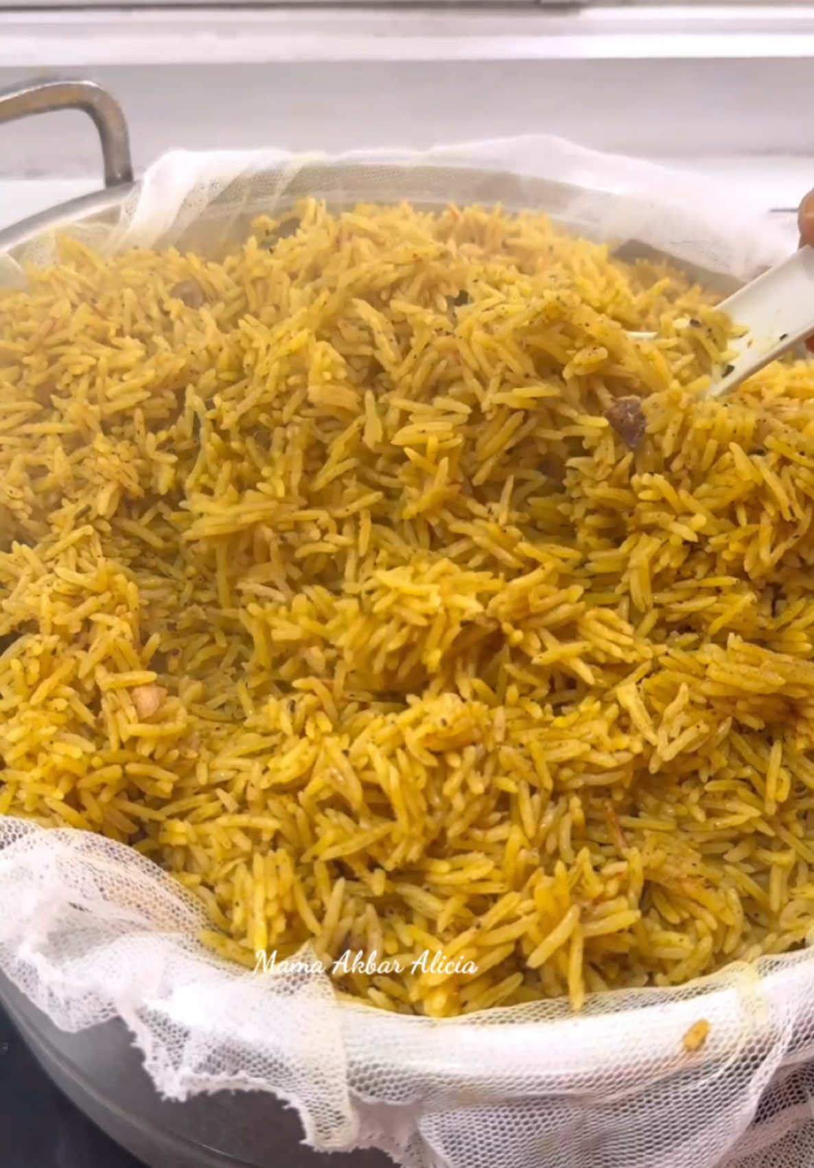 @Mama Akbar Alicia
