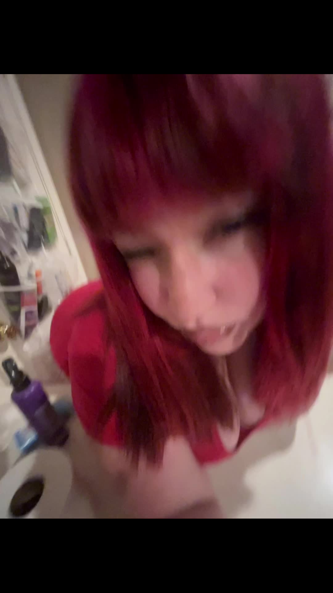 @stillcantfeelmyface_