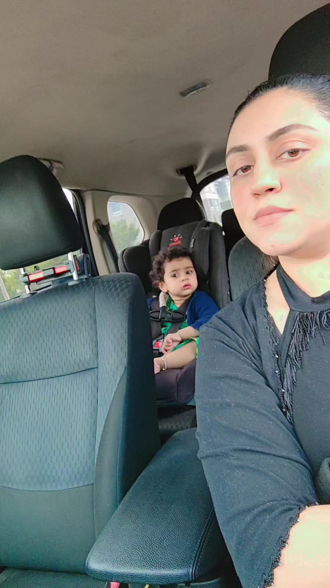 @Aroohanaz