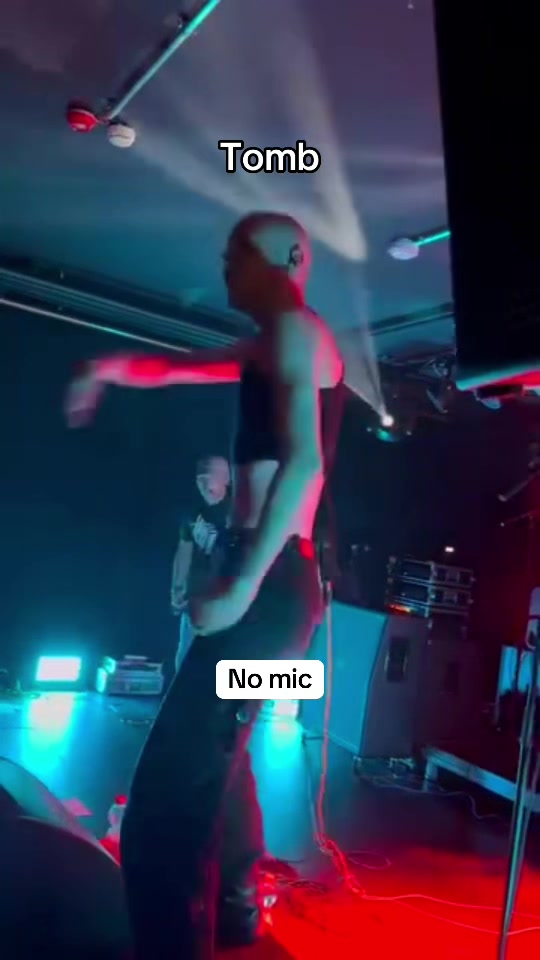 @Aco