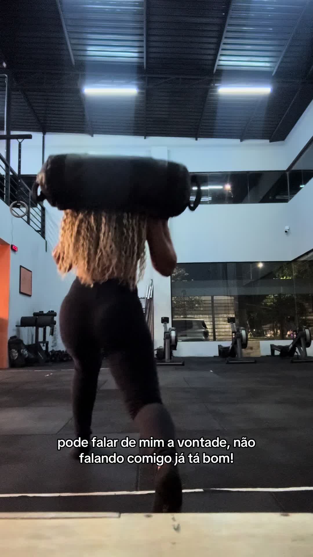 @T&aacute;rcila Lauany