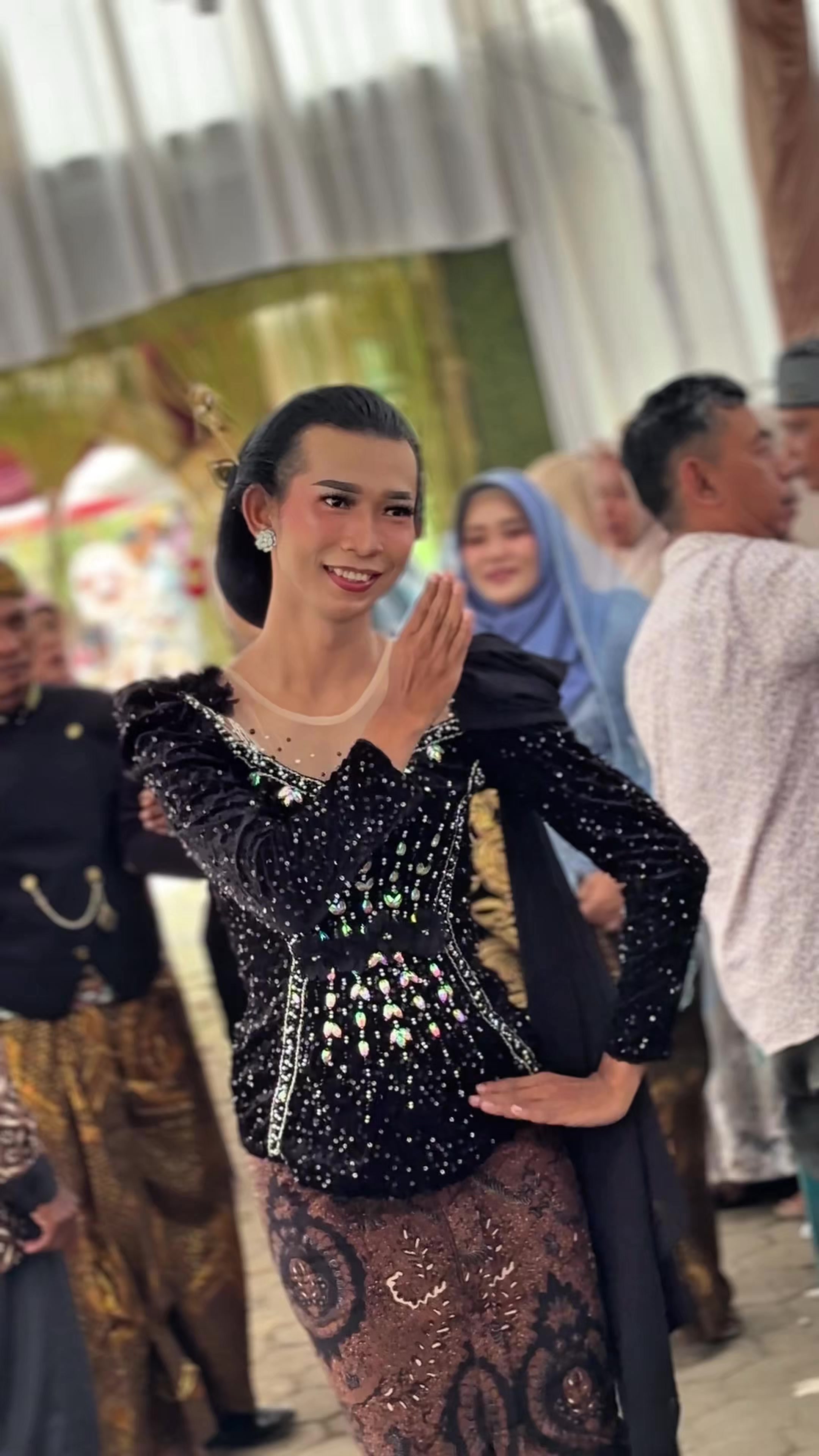 @Mbak Sari || Cucuk Lampah