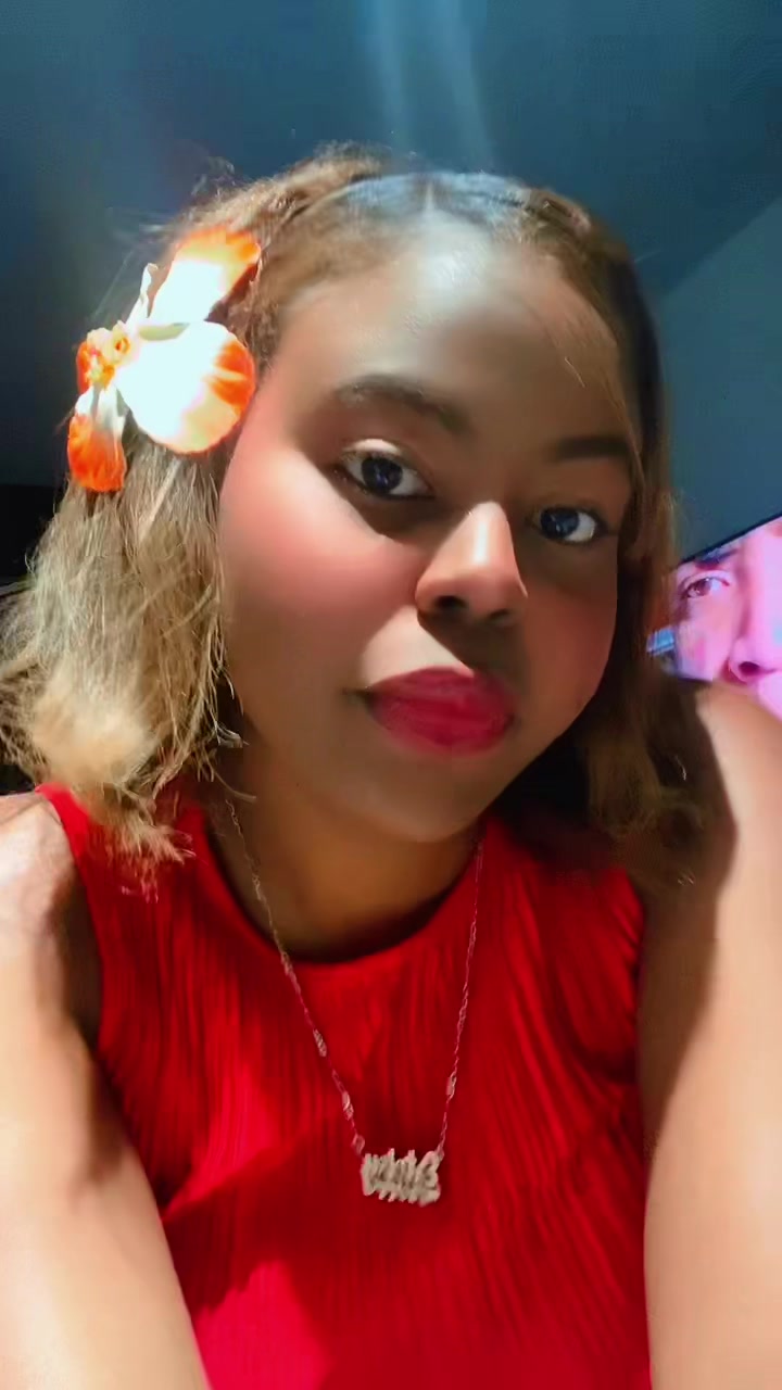 @EsteisyAlmonte