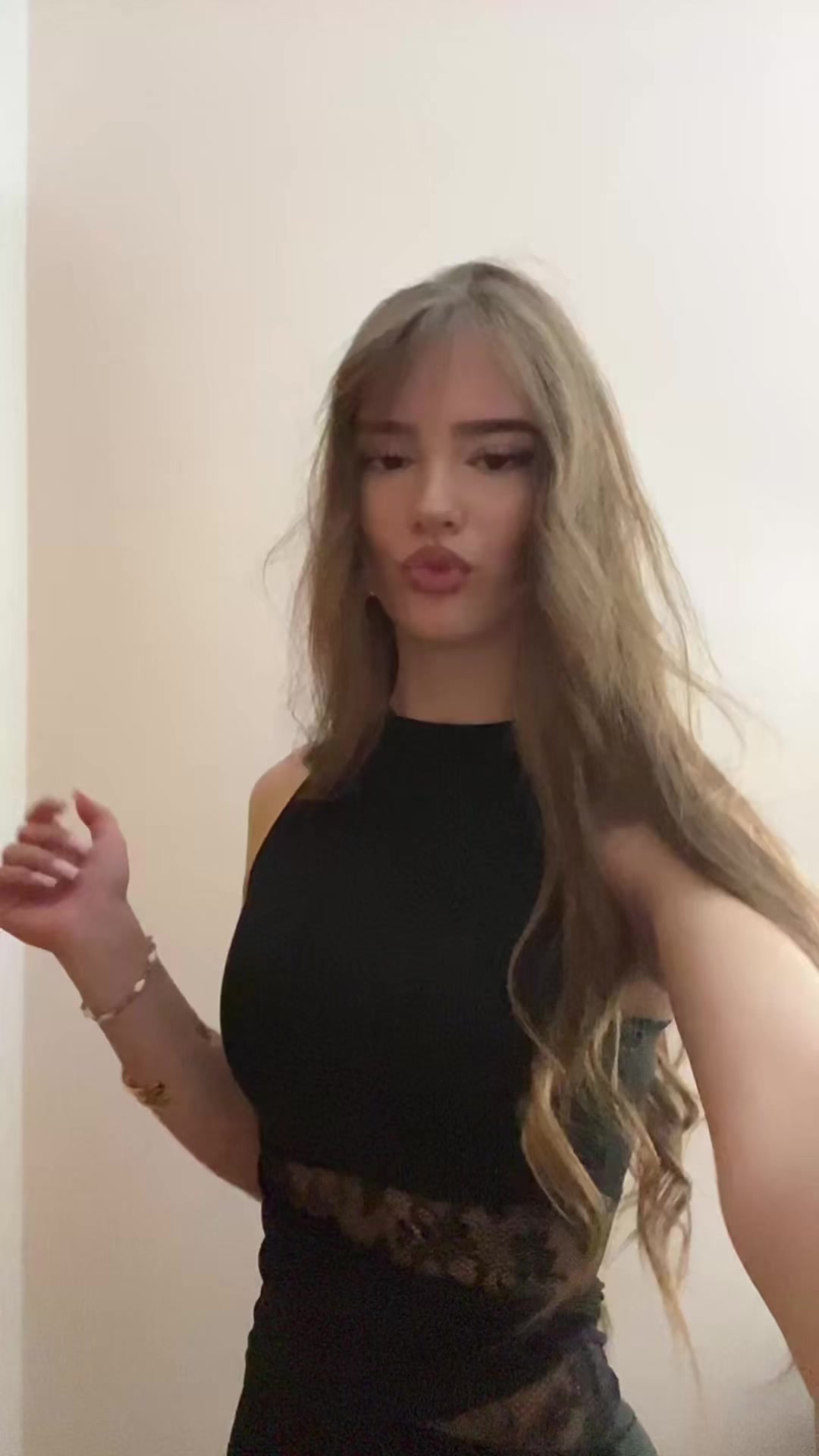 @dejana