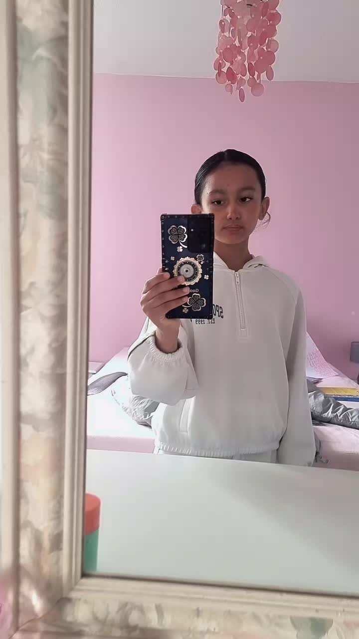 @Ariana cutie
