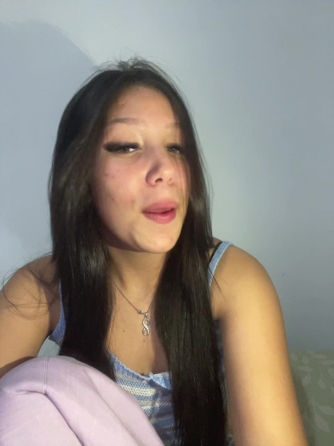 @Let&iacute;cia.akamine_