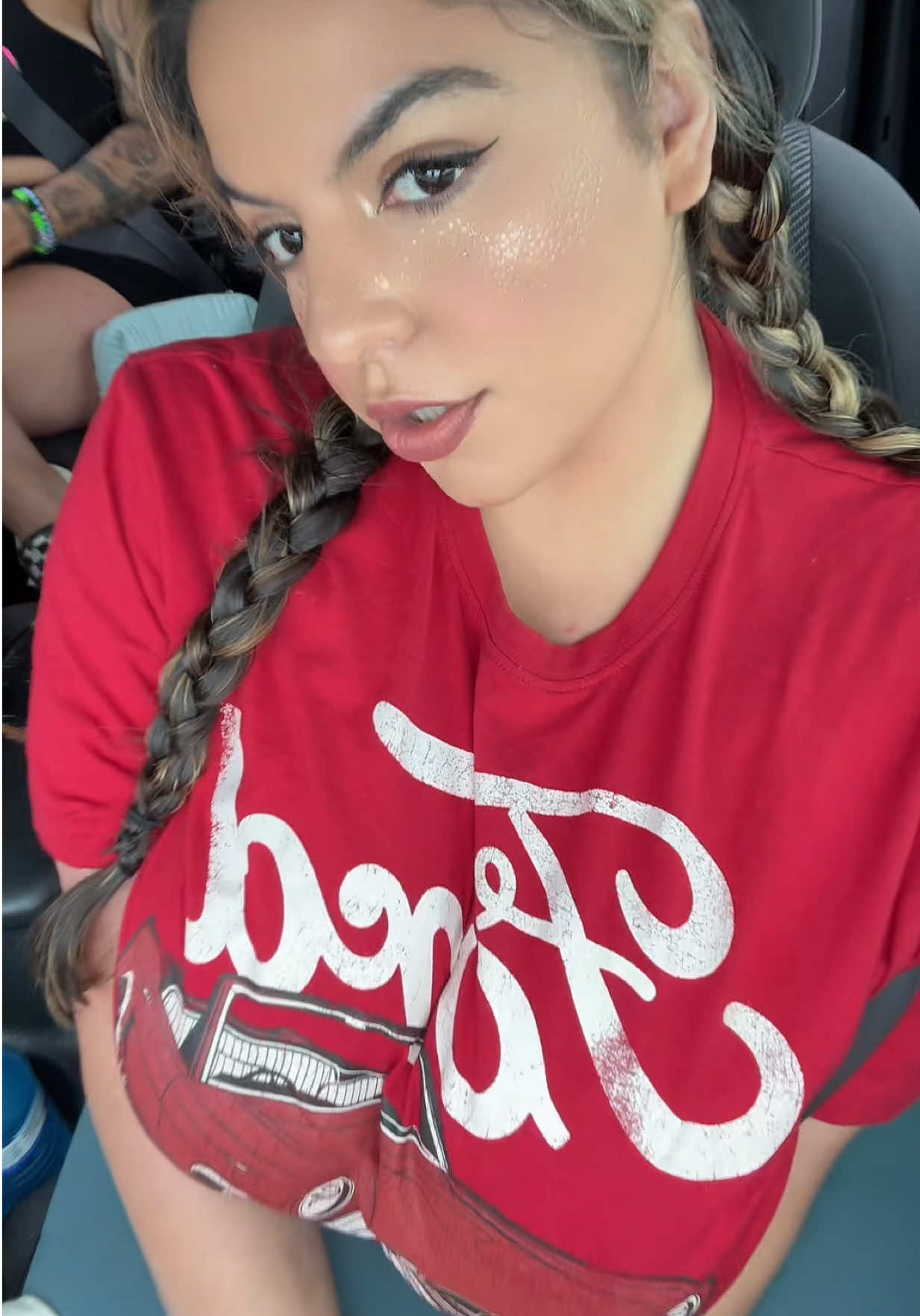 @iloveteniah