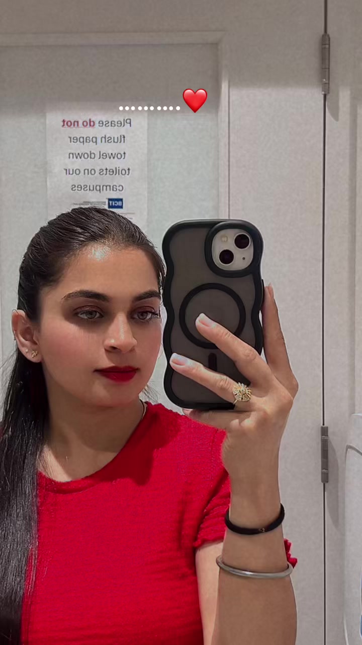 @komal_khaira97