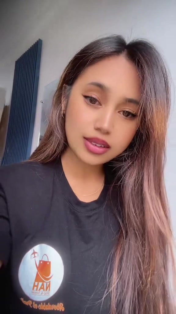 @𝒦ℴ𝓁ℴ𝒾𝓃𝒶 🍒
