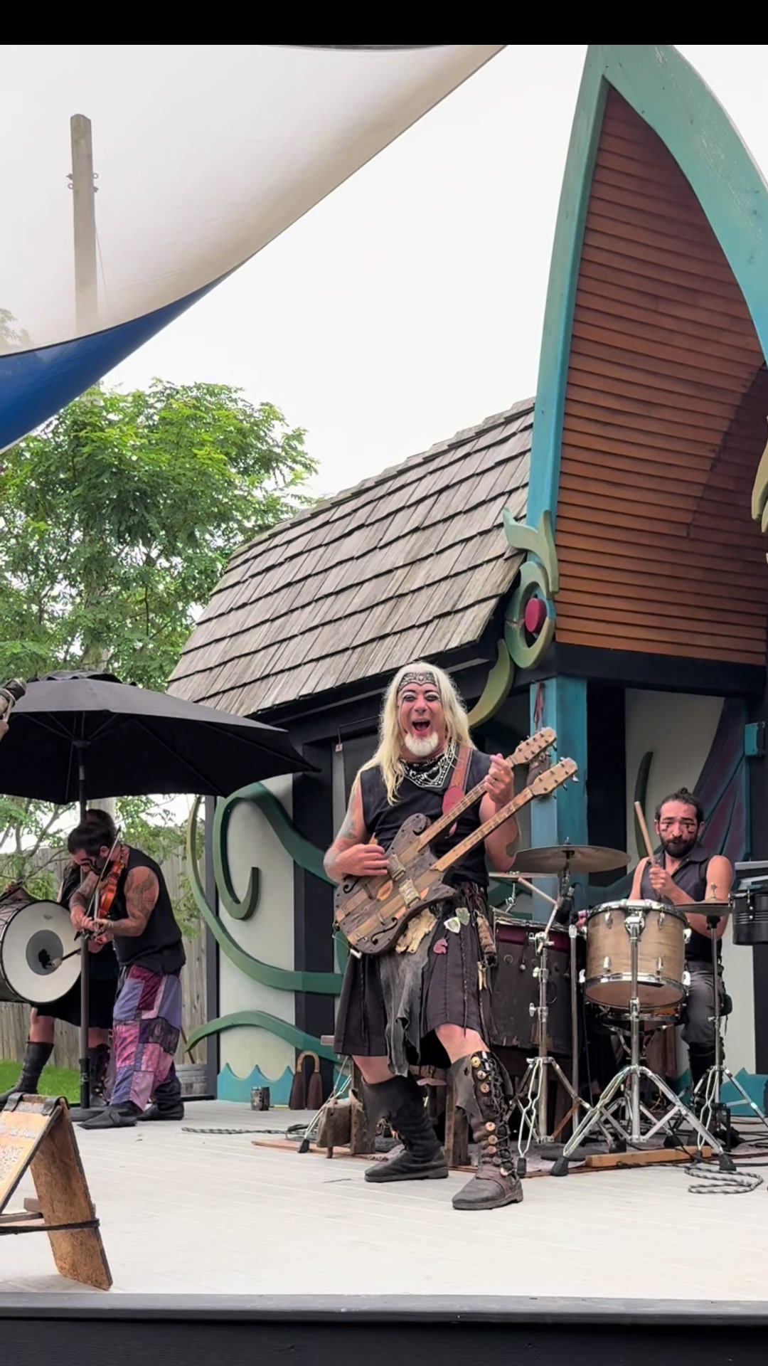 @Renfair.com