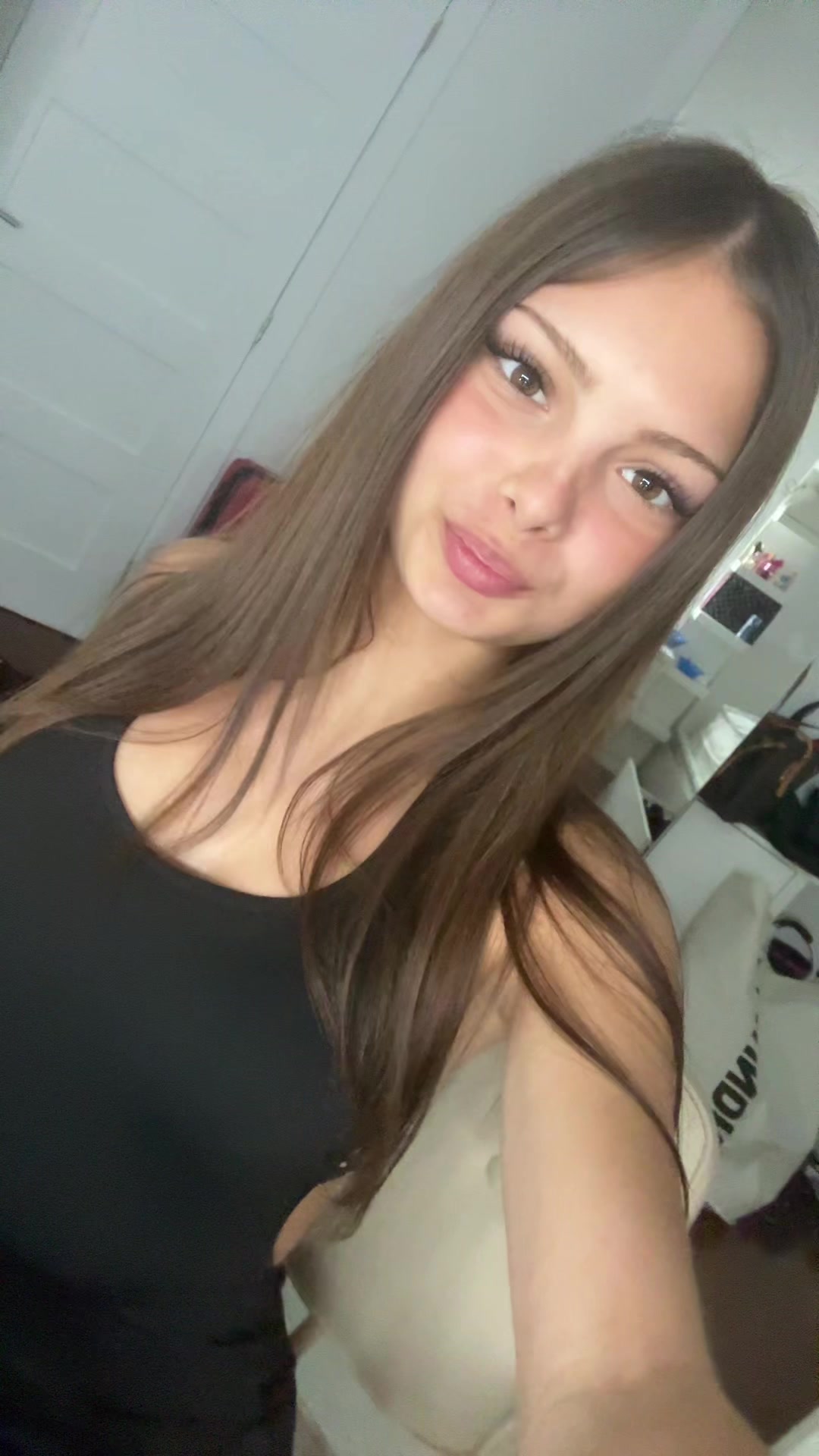 @𝑘𝑎𝑦𝑙𝑒𝑒