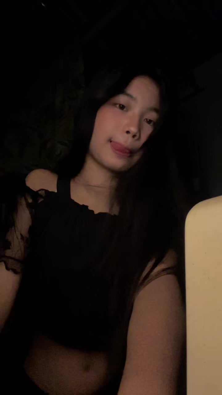 @chloe